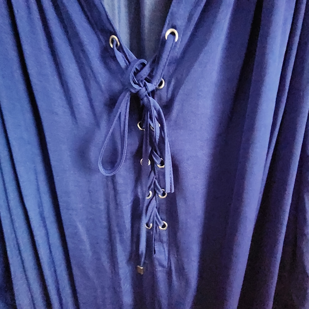 Plus Size Top - Picture 2 of 3